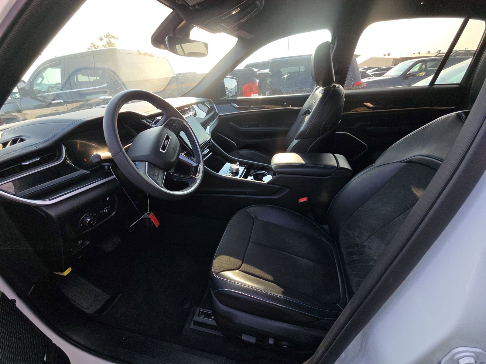 Used 2022 Jeep Grand Cherokee Trailhawk image 7