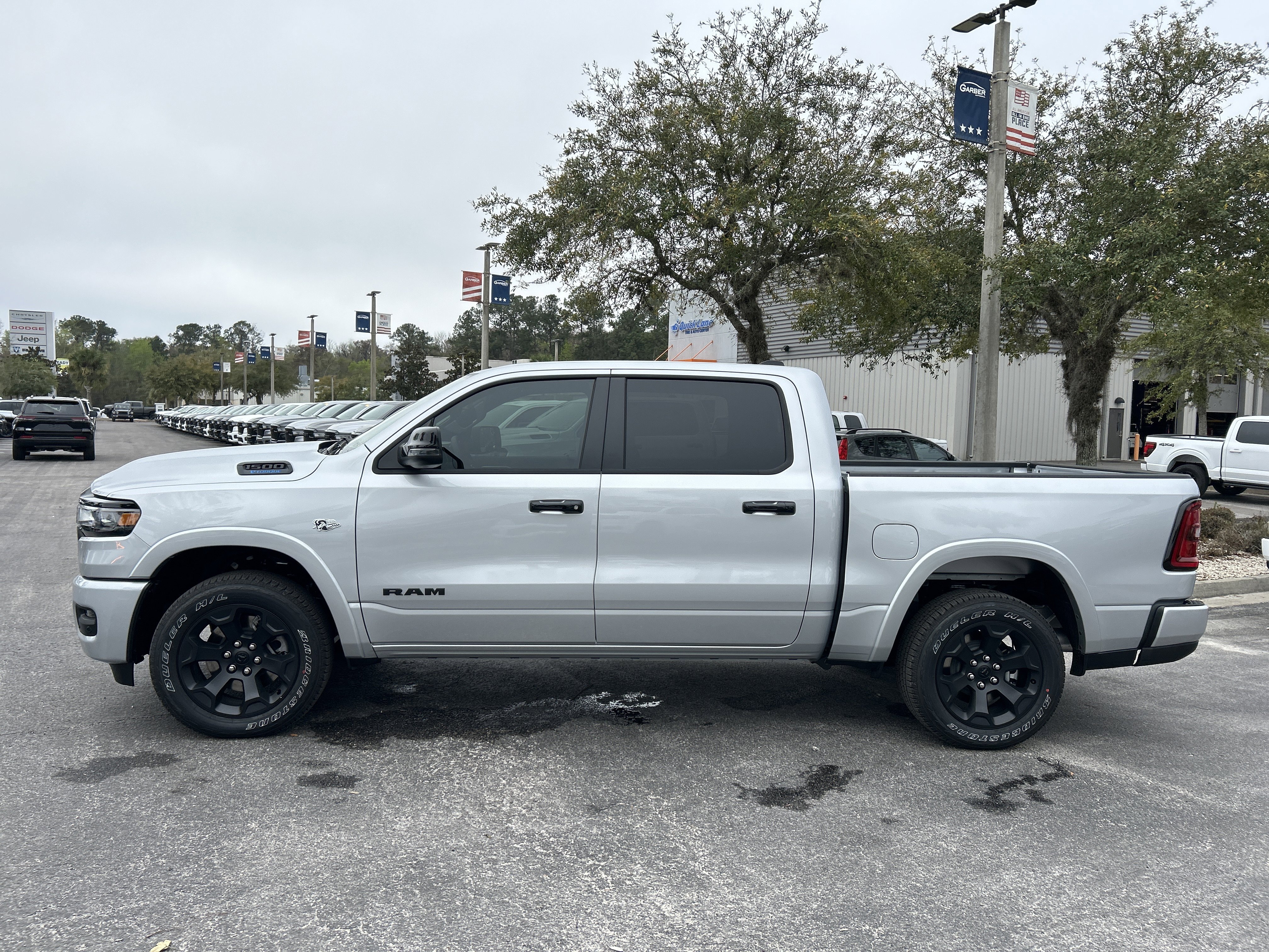 New 2026 RAM 1500 4x4 Crew Cab image 4