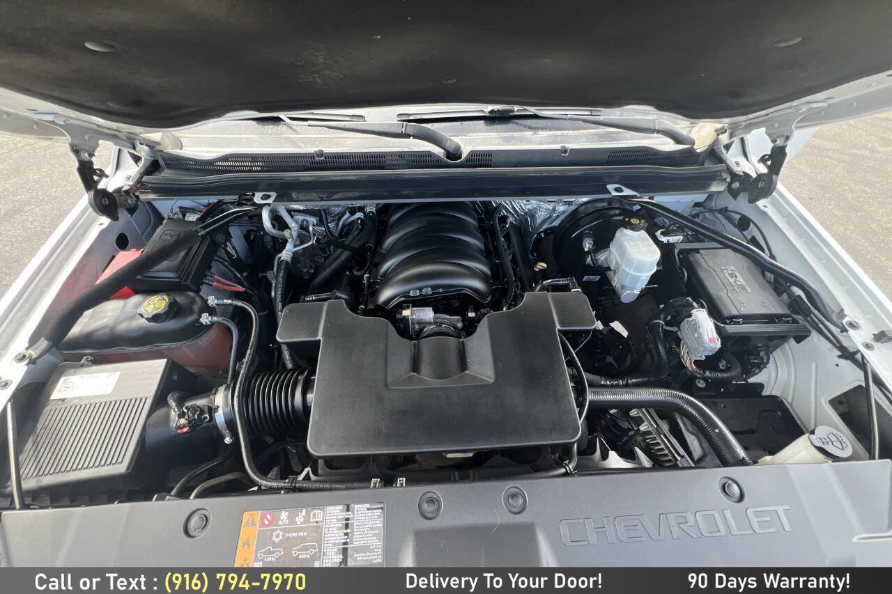 Used 2017 Chevrolet Suburban Premier RWD image 14