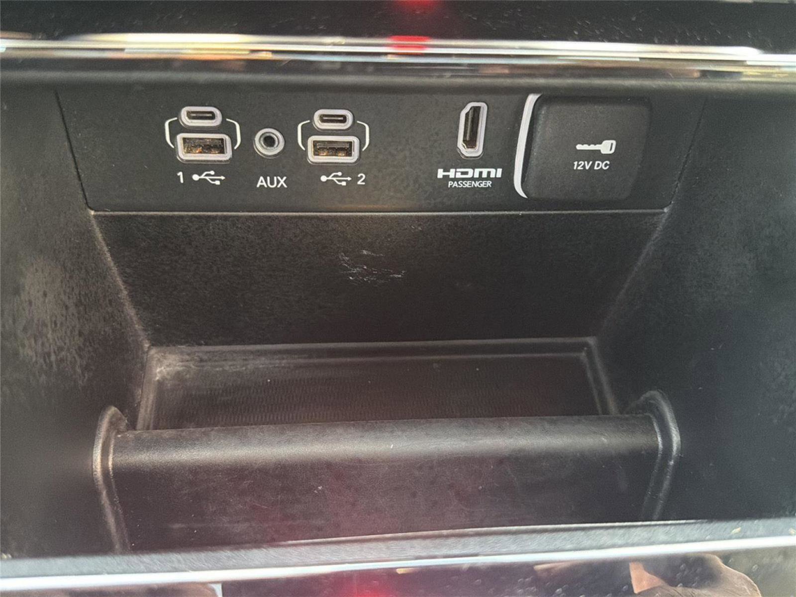 Used 2024 Jeep Grand Cherokee Limited 4xe image 32