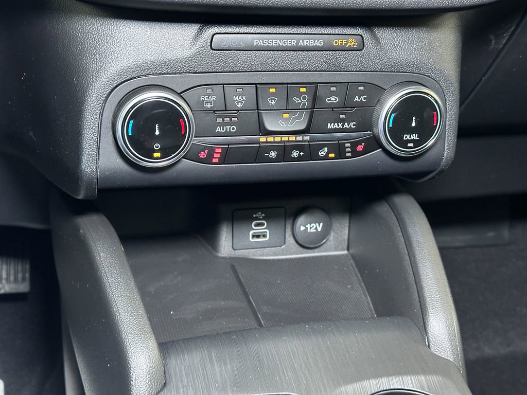 New 2026 Ford Escape ST-Line w/ Cold Weather Package AWD/4WD image 26