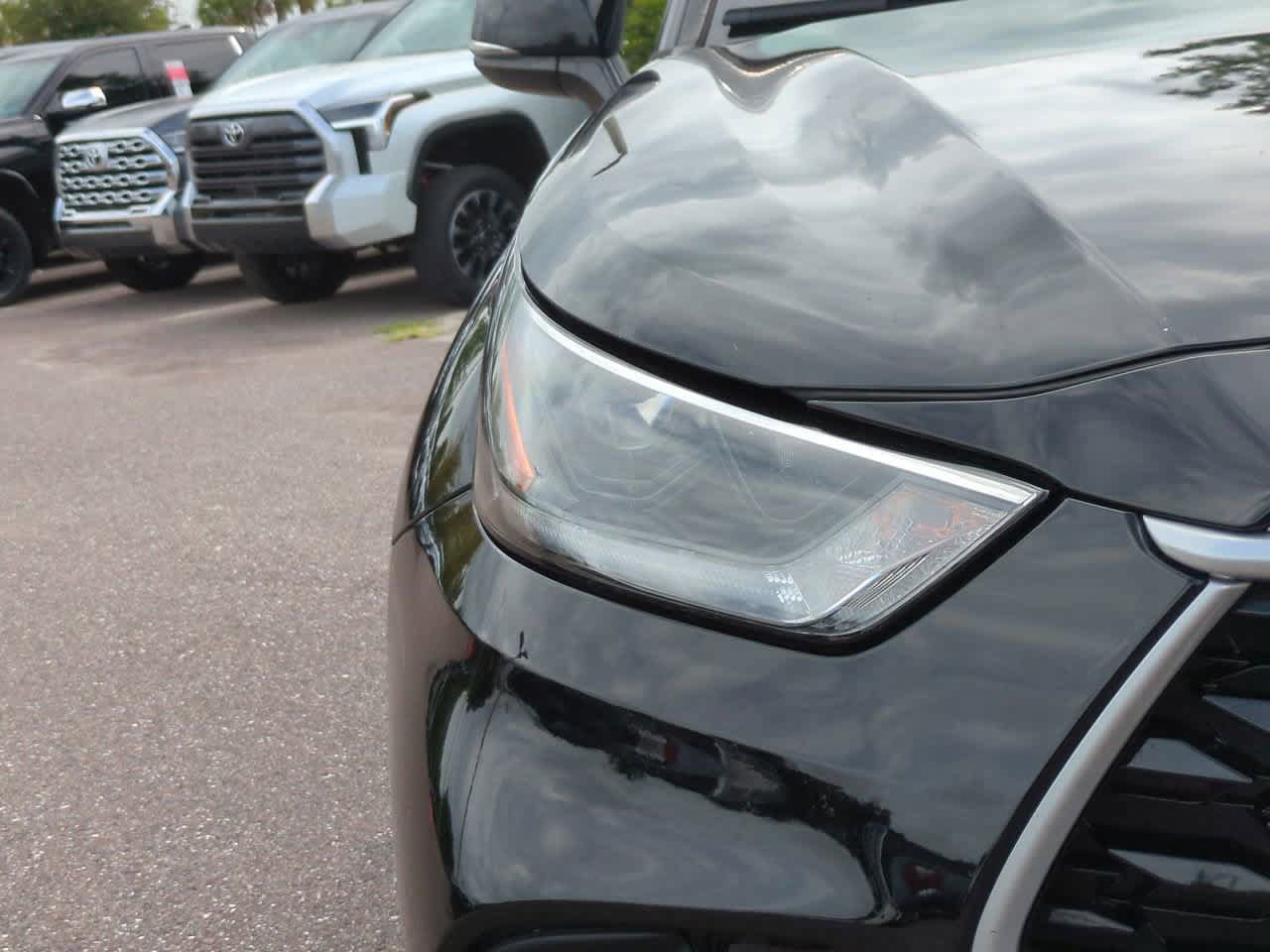 Certified 2021 Toyota Highlander L FWD image 10