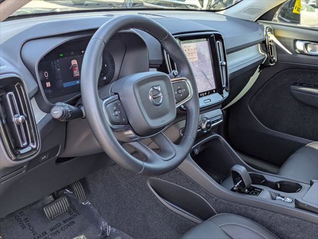 Used 2025 Volvo XC40 B5 Core w/ Protection Package Premier image 11