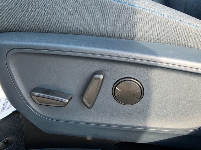 New 2025 Ford Maverick XLT w/ XLT Luxury Package image 5