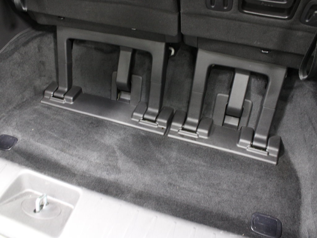 Used 2023 Kia Carnival EX FWD image 39