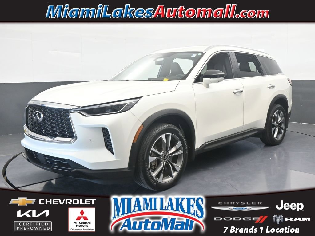 Used 2023 INFINITI QX60 Luxe w/ Performance Audio Package image 1