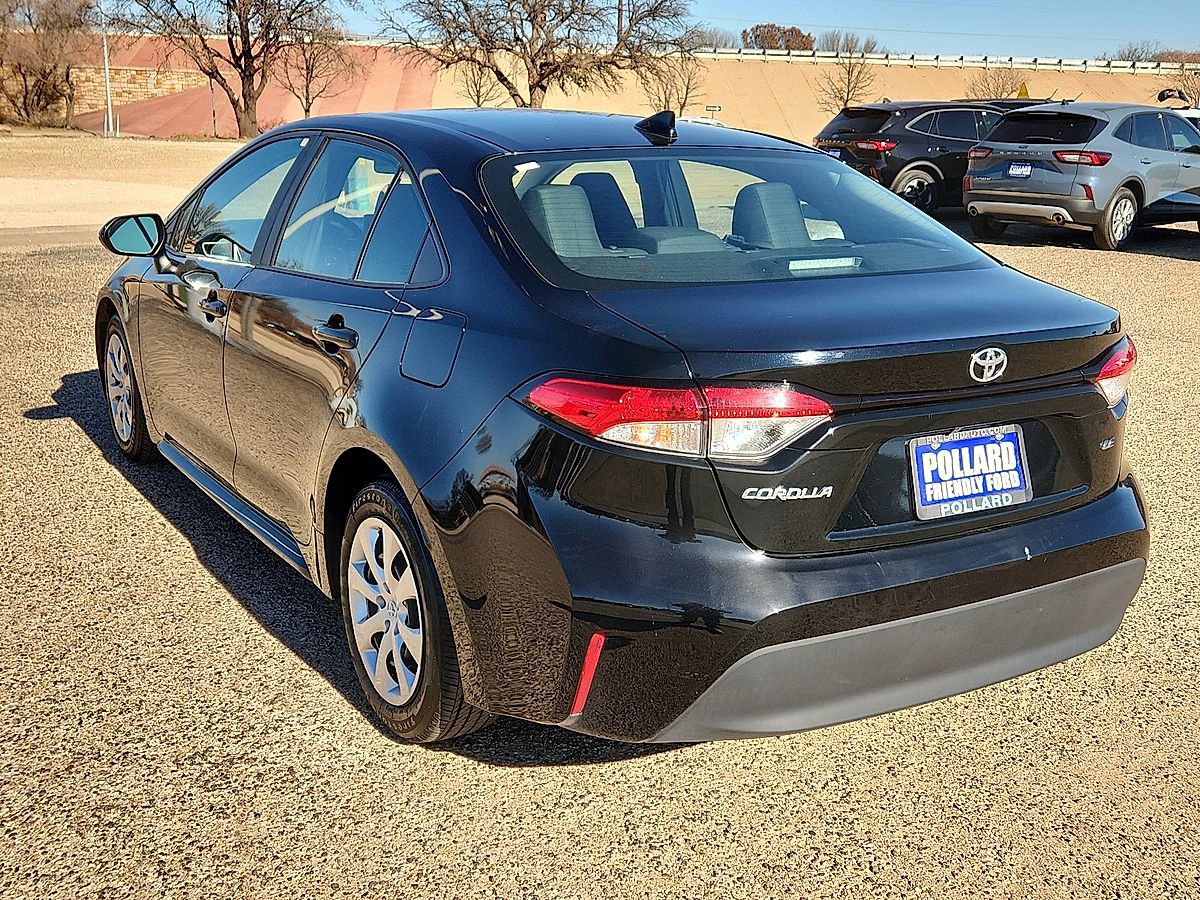 Used 2024 Toyota Corolla LE image 2