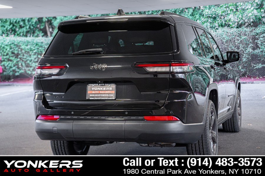 Used 2023 Jeep Grand Cherokee L Laredo AWD/4WD image 15