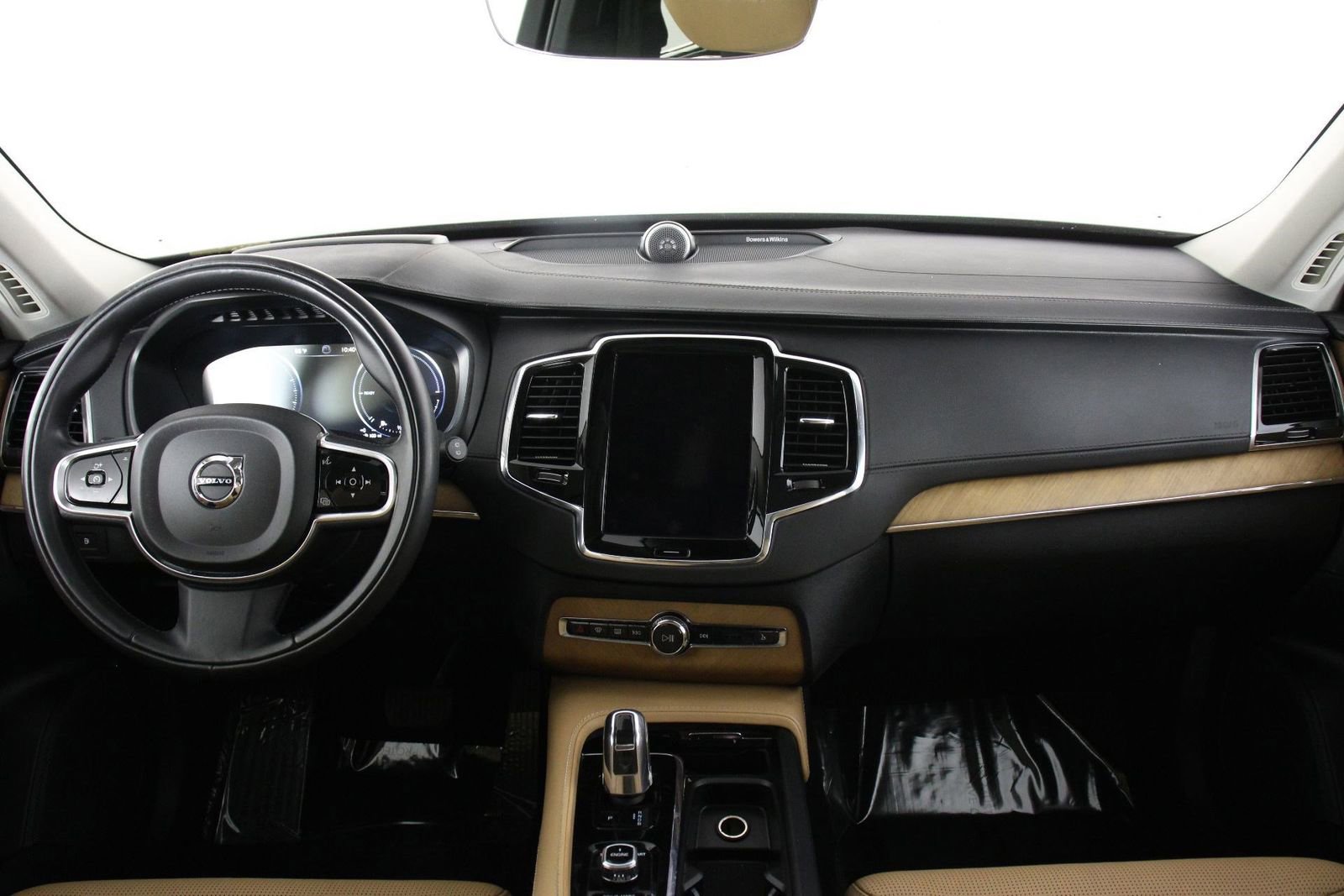 Used 2016 Volvo XC90 T8 Inscription w/ Vision Package AWD/4WD image 7