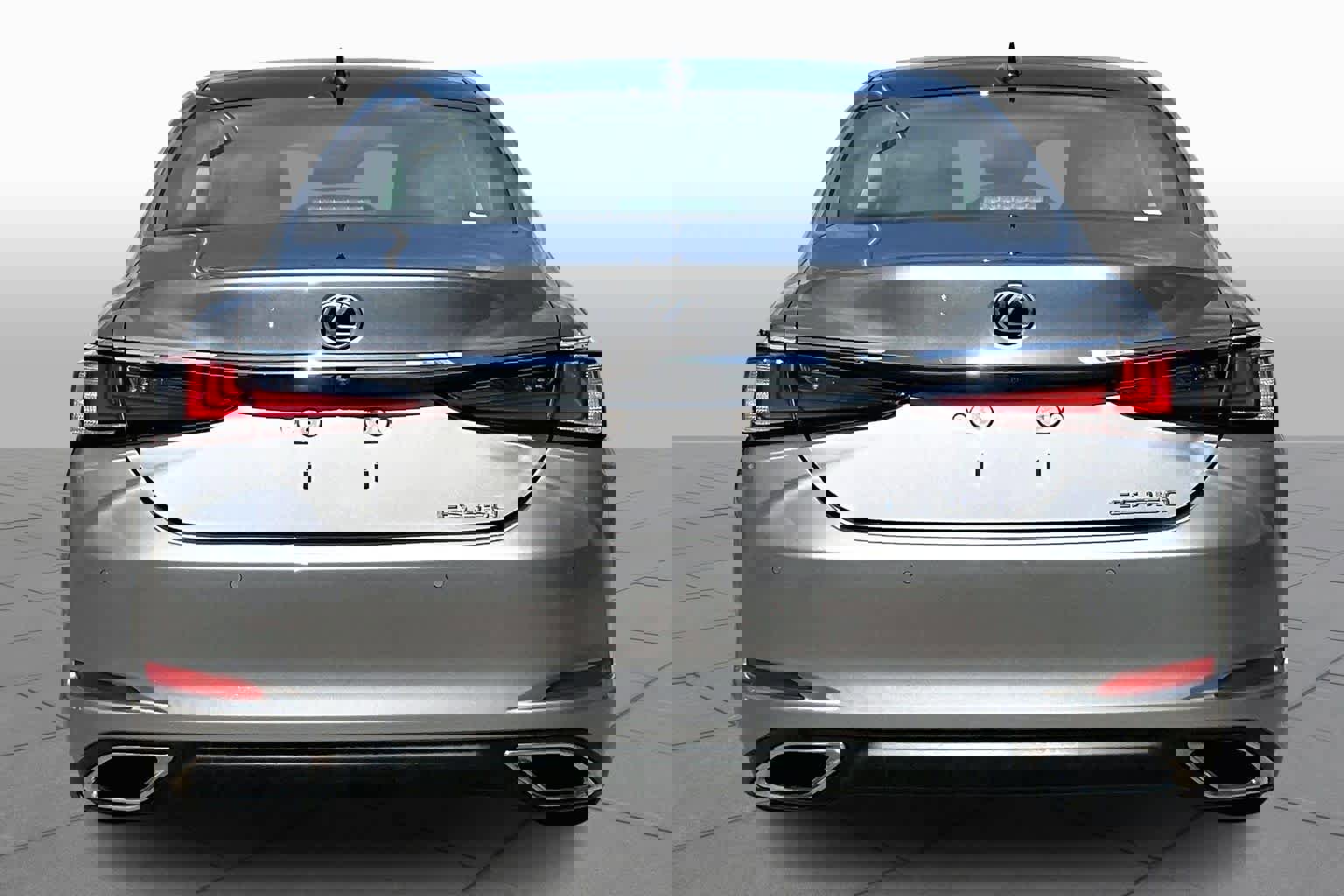 Used 2021 Lexus ES 350 Ultra Luxury w/ Accessory Package 2 image 5