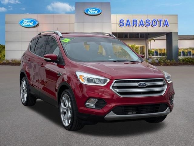 Used 2019 Ford Escape Titanium w/ U9j03 - Titanium Tow Package AWD/4WD video 1