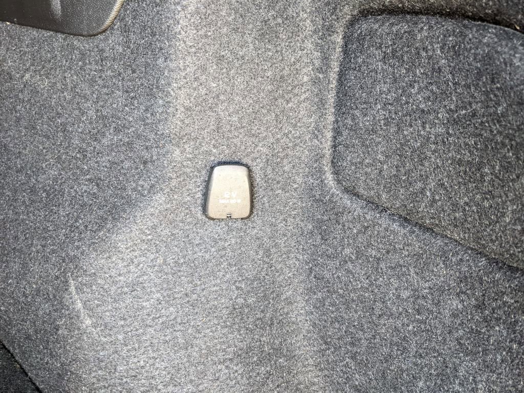 Certified 2023 Volvo XC40 Recharge Ultimate image 28