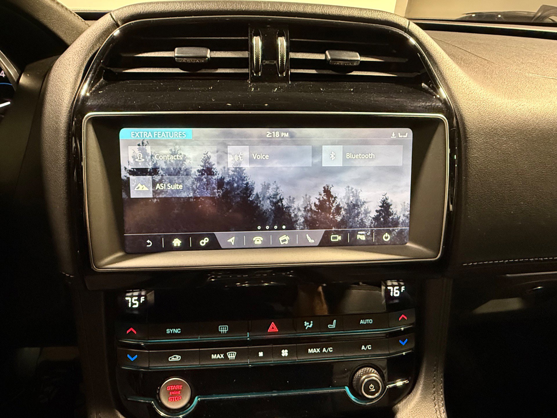 Used 2019 Jaguar F-PACE Prestige image 31