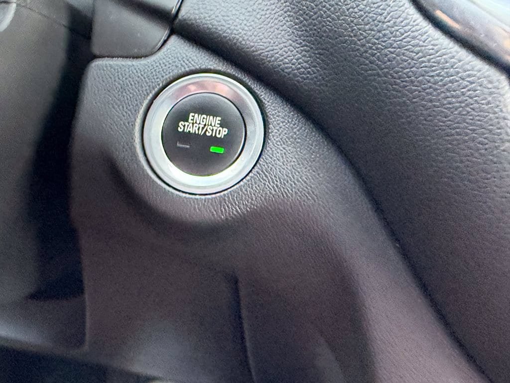 Used 2023 Chevrolet Equinox LT FWD image 26