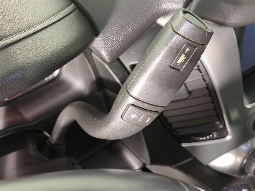 Used 2015 Chevrolet Suburban LT image 16