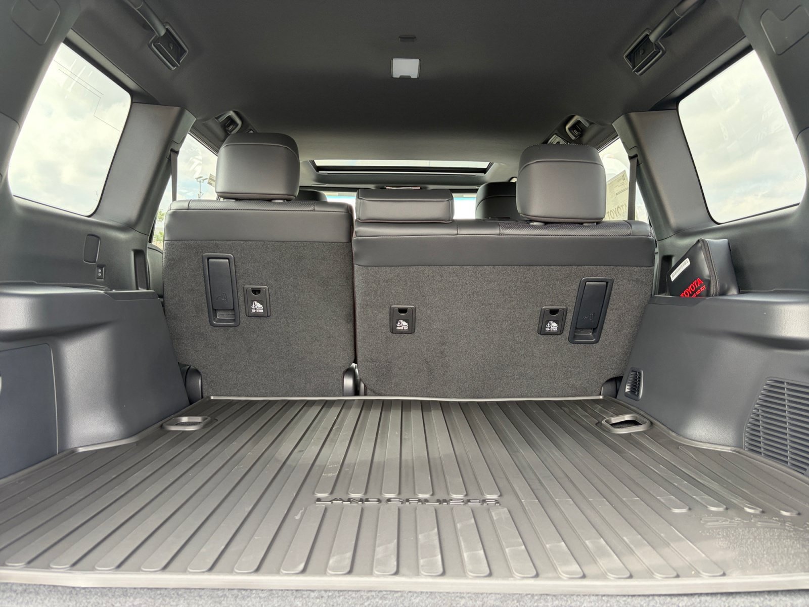 New 2027 Toyota Land Cruiser AWD/4WD image 34