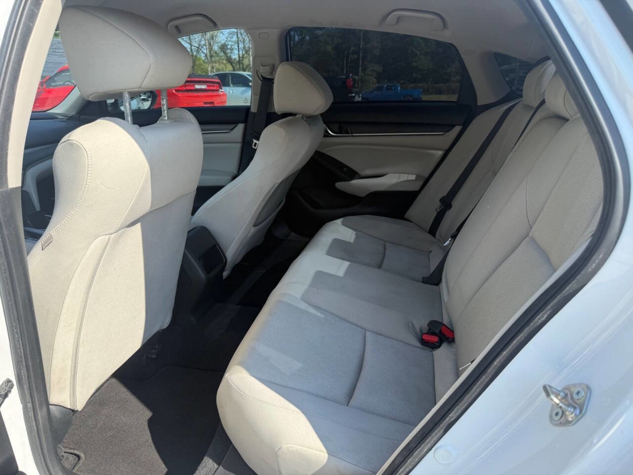 Used 2018 Honda Accord LX image 17