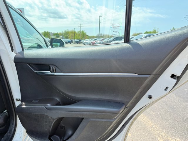 Used 2022 Toyota Camry SE w/ Cold Weather Package AWD/4WD image 28