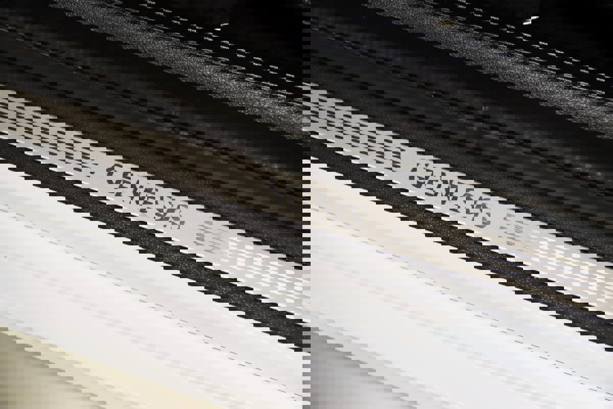 Used 2024 Genesis G70 2.5T image 37