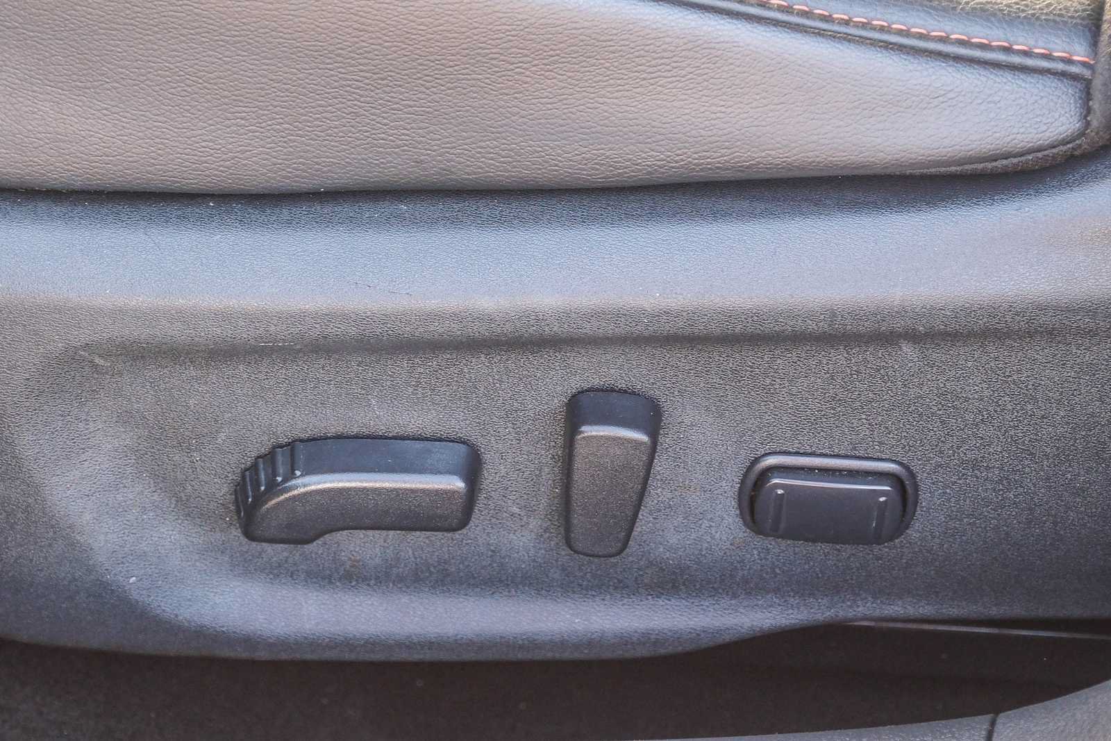 Used 2020 Nissan Sentra SR w/ Premium Package FWD image 24