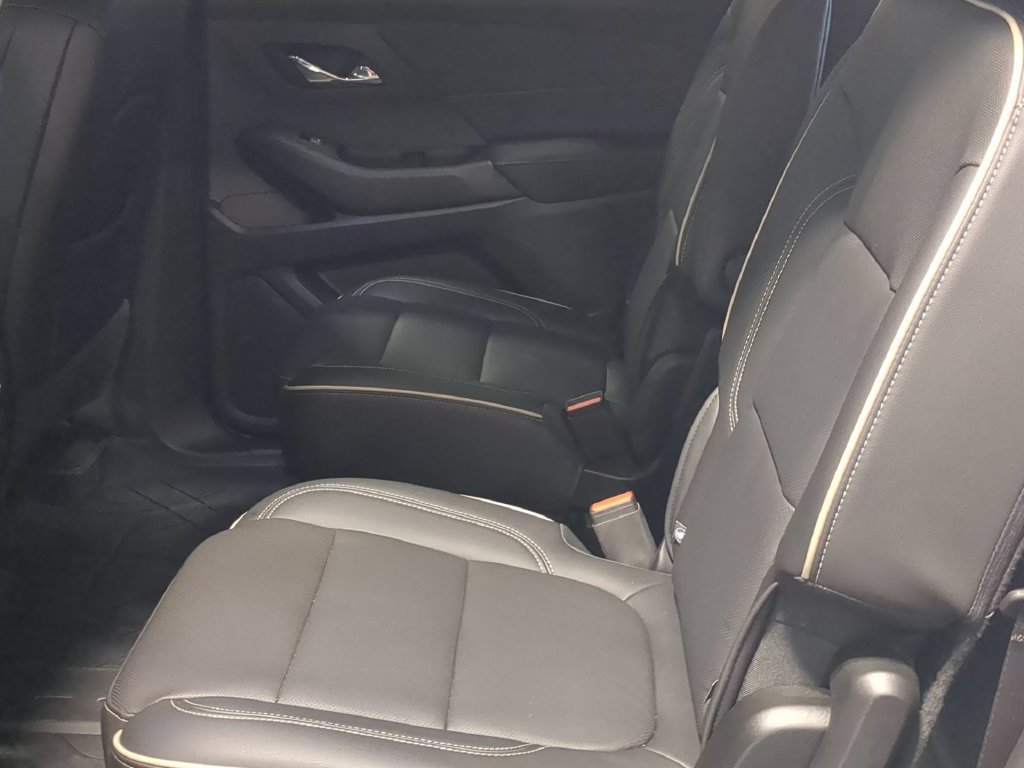 Used 2023 Chevrolet Traverse Premier w/ LPO, Floor Liner Package FWD image 19