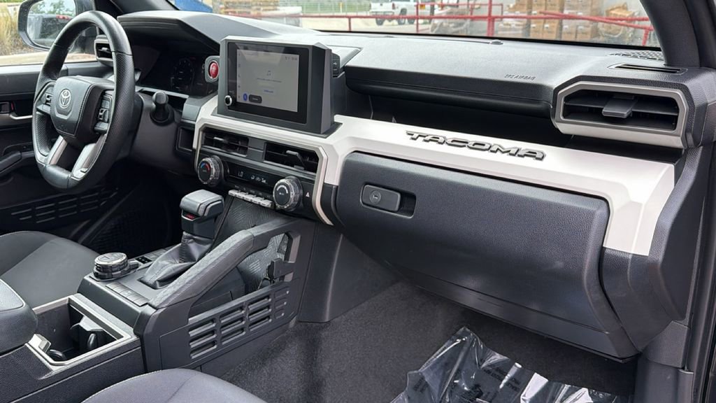 Certified 2024 Toyota Tacoma TRD Off-Road image 41