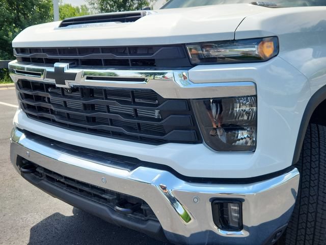 New 2026 Chevrolet Silverado 3500 LT w/ All Star Edition AWD/4WD image 10