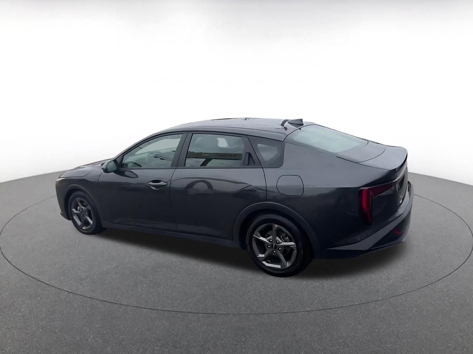Used 2025 Kia K4 FWD image 10
