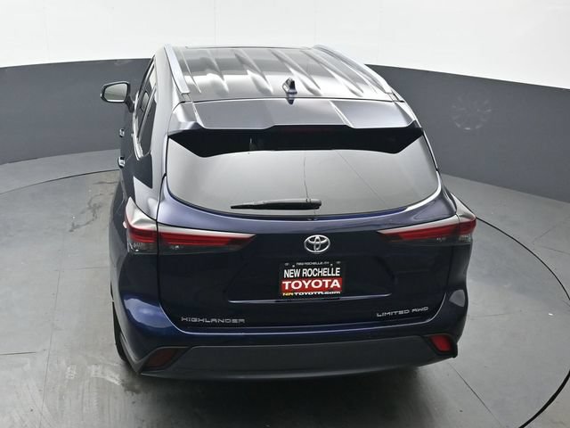 Certified 2024 Toyota Highlander Limited AWD/4WD image 41