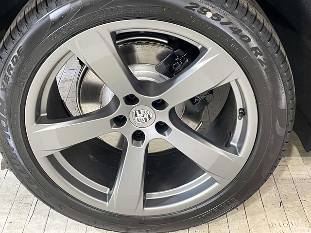 New 2026 Porsche Macan image 13