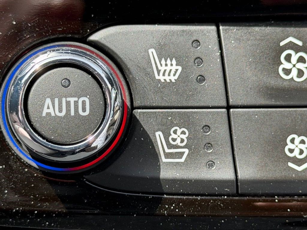 Used 2017 Buick LaCrosse Premium w/ Driver Confidence Package #2 AWD/4WD image 18