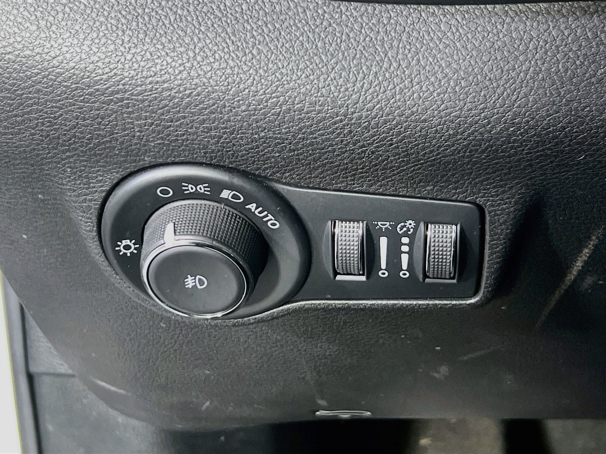 Used 2022 Jeep Compass Latitude AWD/4WD image 10