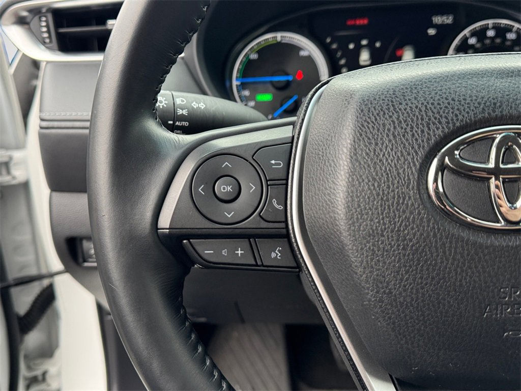 Used 2023 Toyota Venza LE image 15