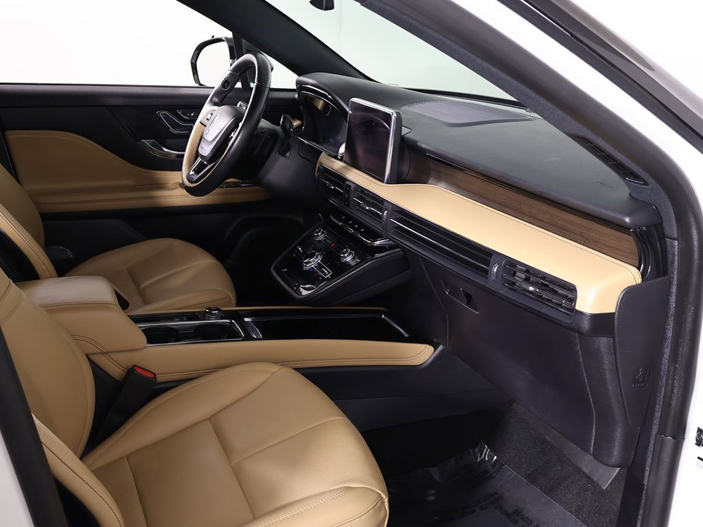 Used 2022 Lincoln Corsair Reserve w/ Elements Package image 25