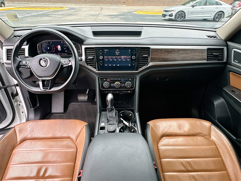 Used 2019 Volkswagen Atlas SEL Premium image 3