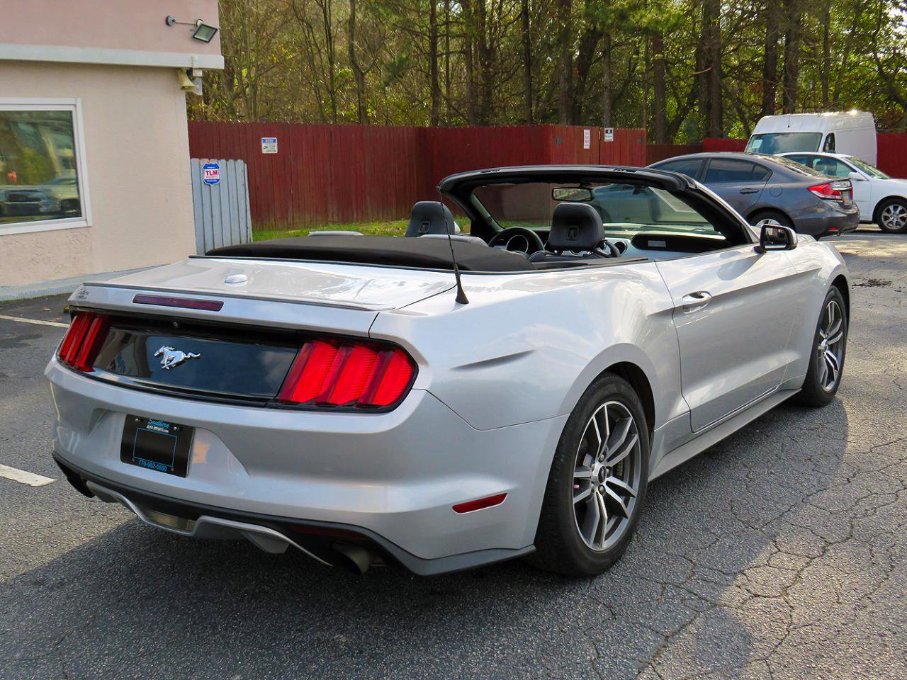 Used 2017 Ford Mustang Premium image 12