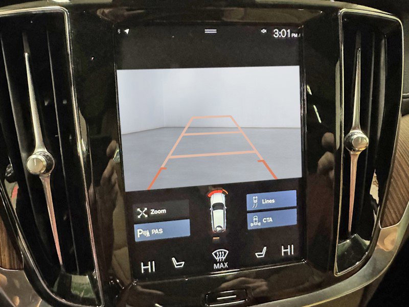 Used 2020 Volvo V60 T5 Cross Country w/ Protection Package Premier image 18