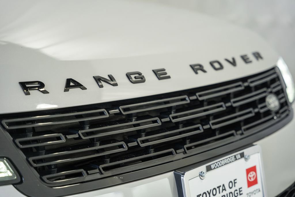 Used 2023 Land Rover Range Rover Sport SE image 12