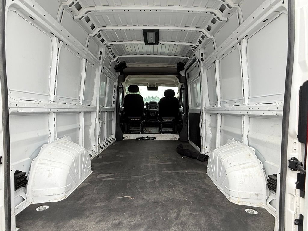 Used 2025 RAM ProMaster 2500 w/ Convenience Group FWD image 27