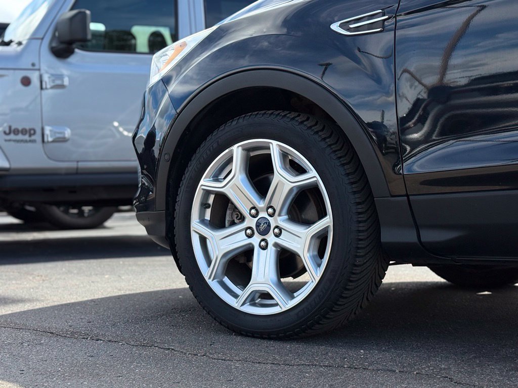 Used 2019 Ford Escape Titanium AWD/4WD image 45
