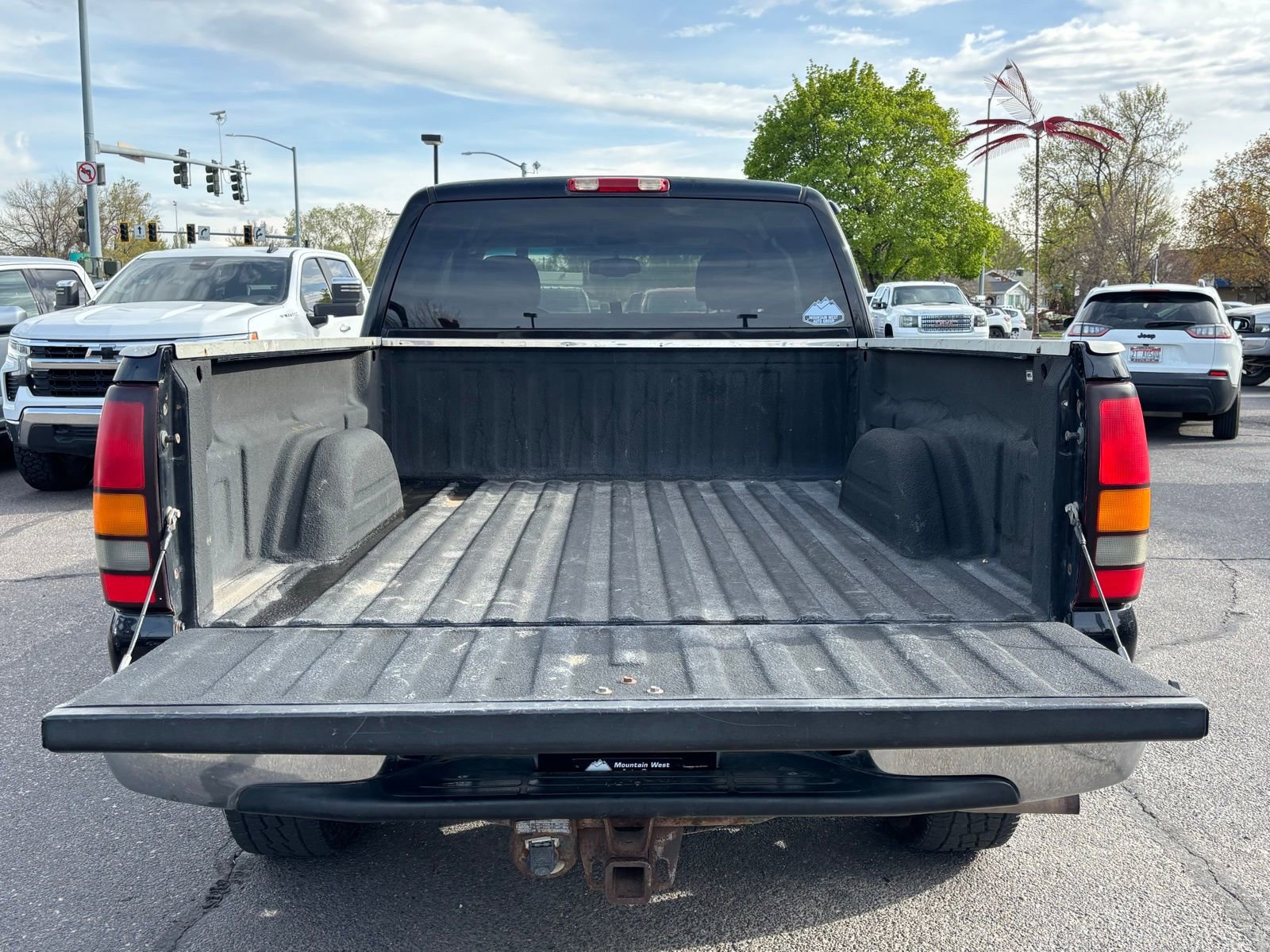Used 2004 GMC Sierra 1500 SLE w/ Safe And Sound Package image 11