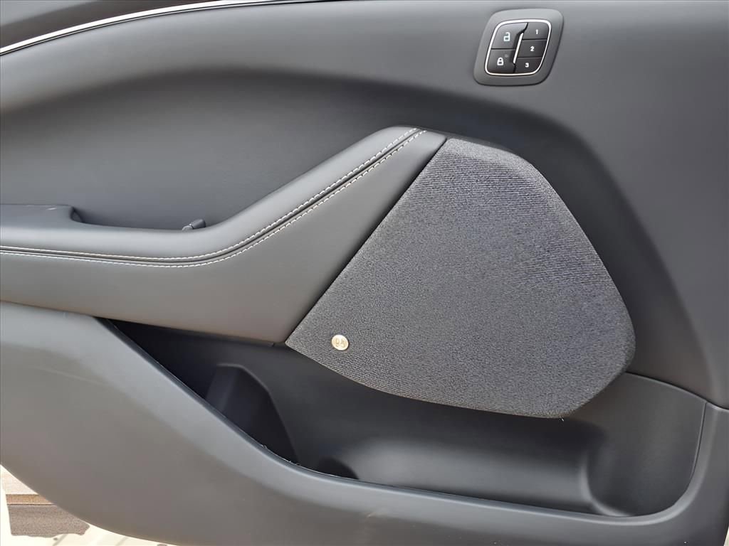 New 2025 Ford Mustang Mach-E Premium image 21