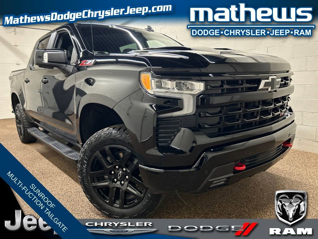 Used 2024 Chevrolet Silverado 1500 LT Trail Boss w/ LT Trail Boss Premium Package AWD/4WD image 1