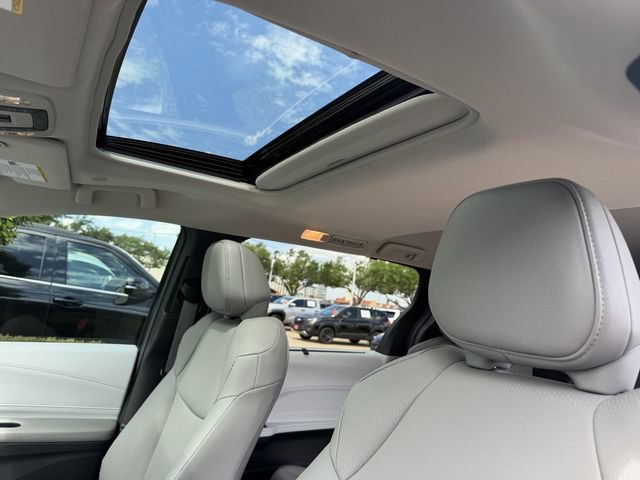 Used 2025 Toyota Sienna XLE w/ XLE Plus Package image 20