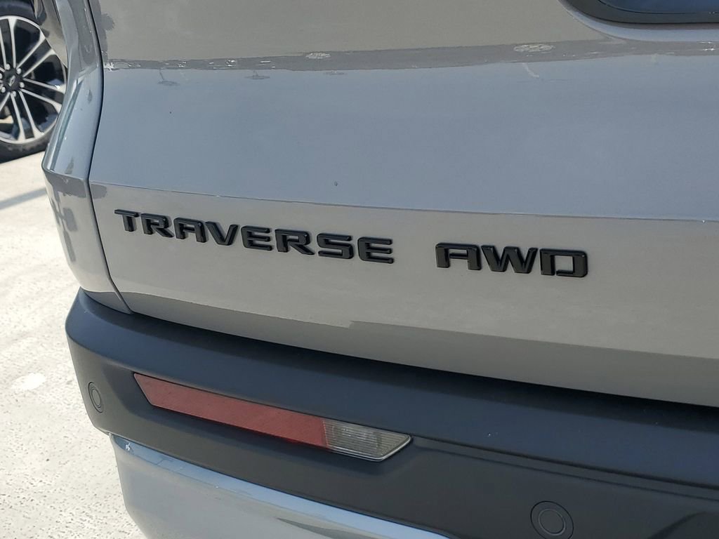 New 2026 Chevrolet Traverse Z71 w/ Enhanced Driving Package AWD/4WD image 7
