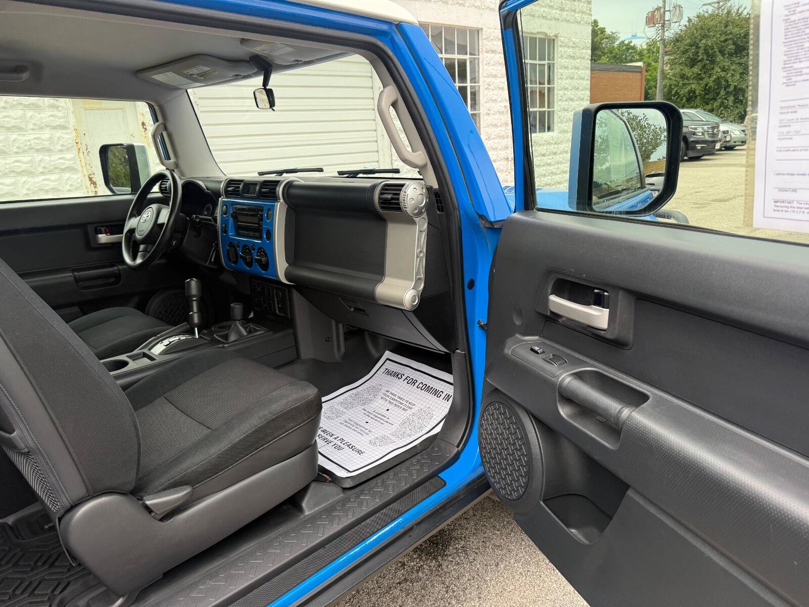 Used 2007 Toyota FJ Cruiser 4WD image 16