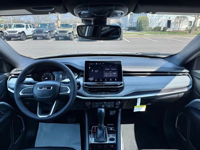 Used 2023 Jeep Compass Latitude w/ Sun and Sound Group image 34