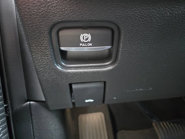 Used 2023 Jeep Grand Cherokee Altitude AWD/4WD image 12