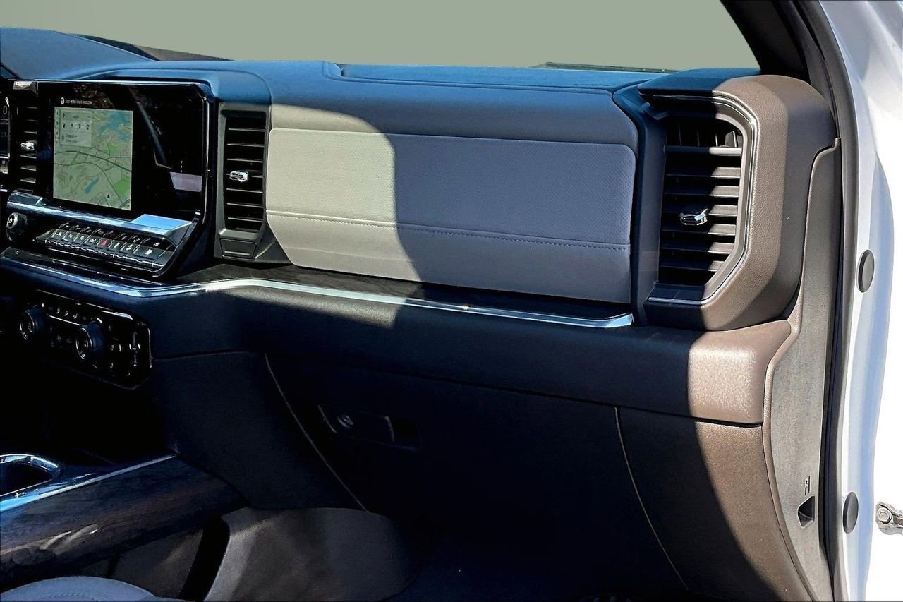 Used 2025 Chevrolet Silverado 1500 LTZ w/ Z71 Off-Road Package image 21