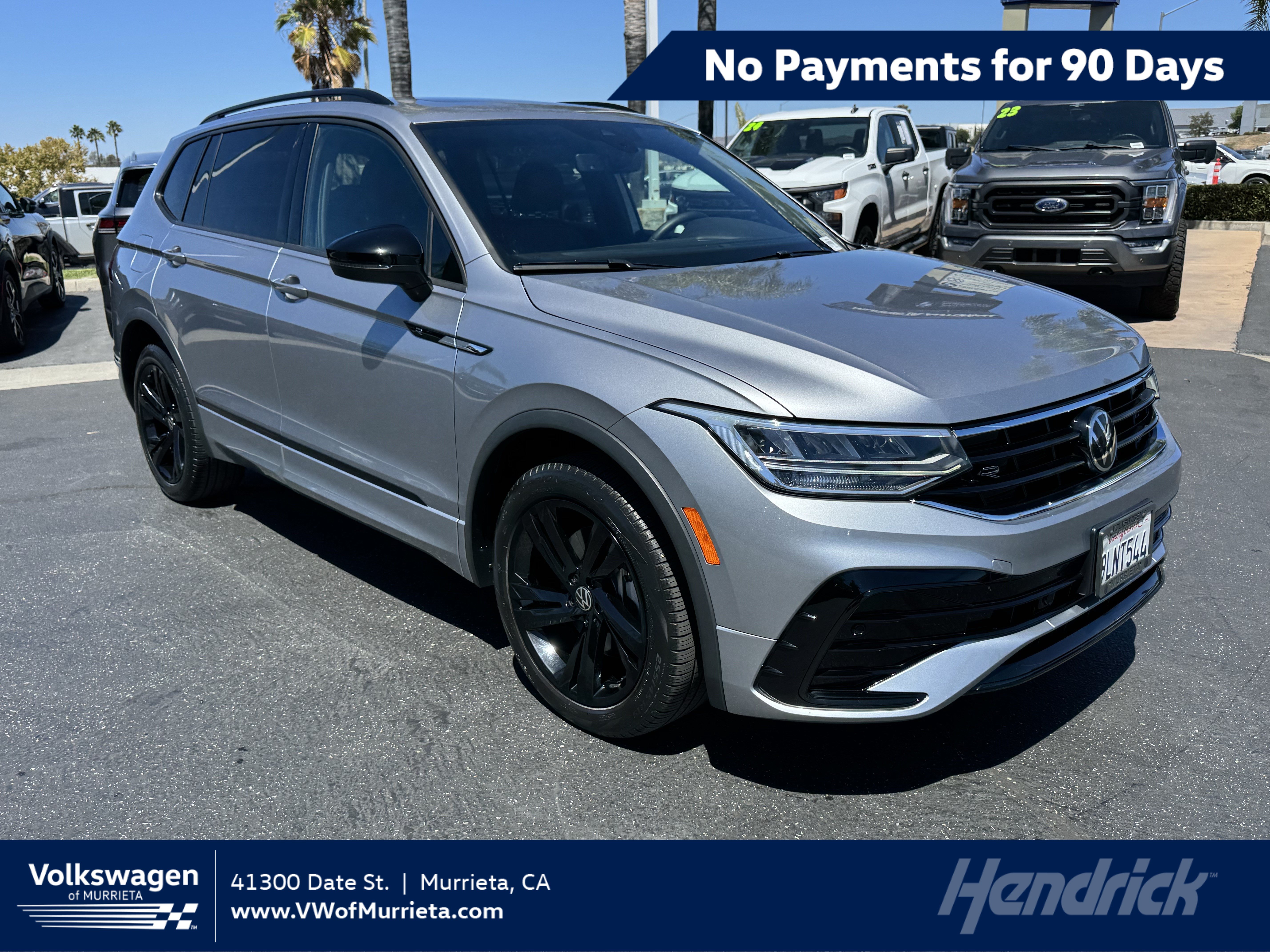Used 2024 Volkswagen Tiguan SE R-Line FWD image 1